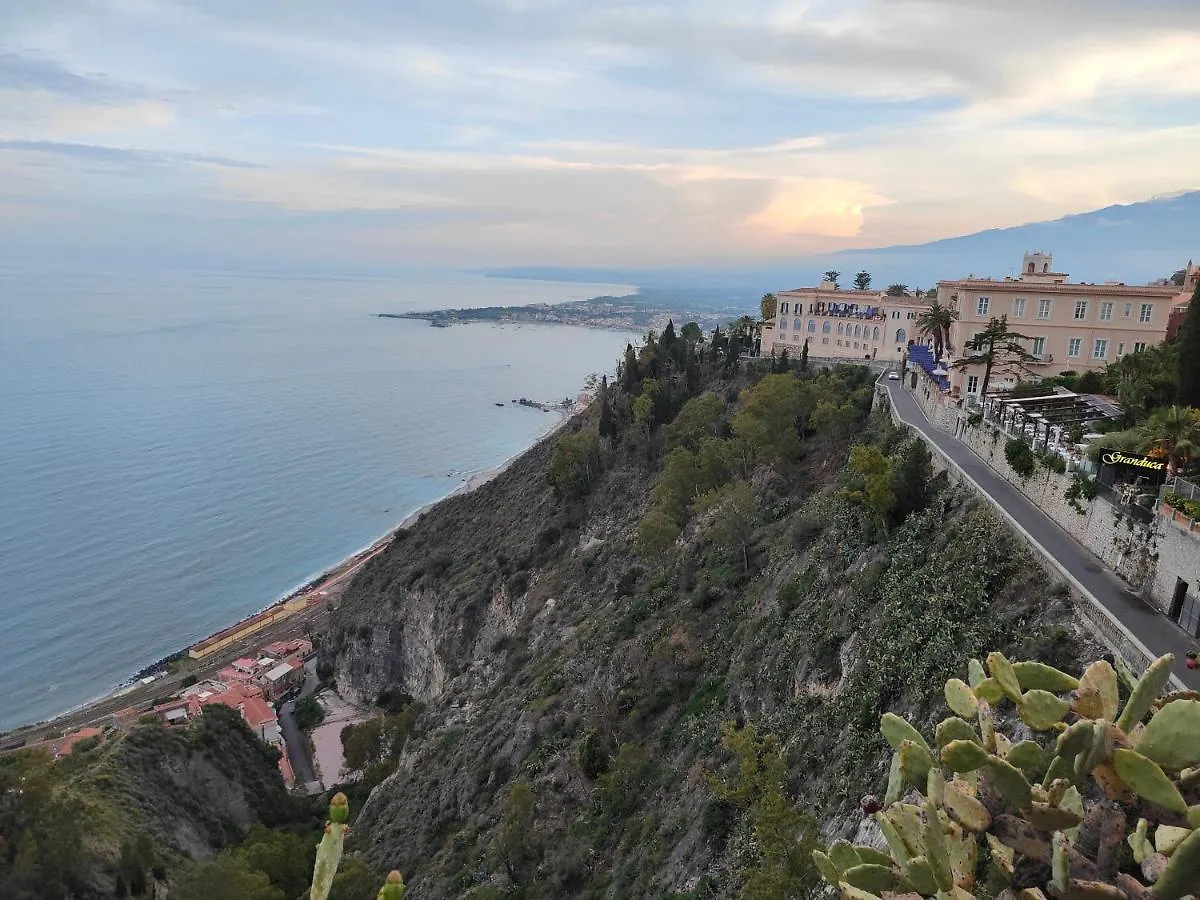 Apartment Luxury Berto Home Taormina Italy